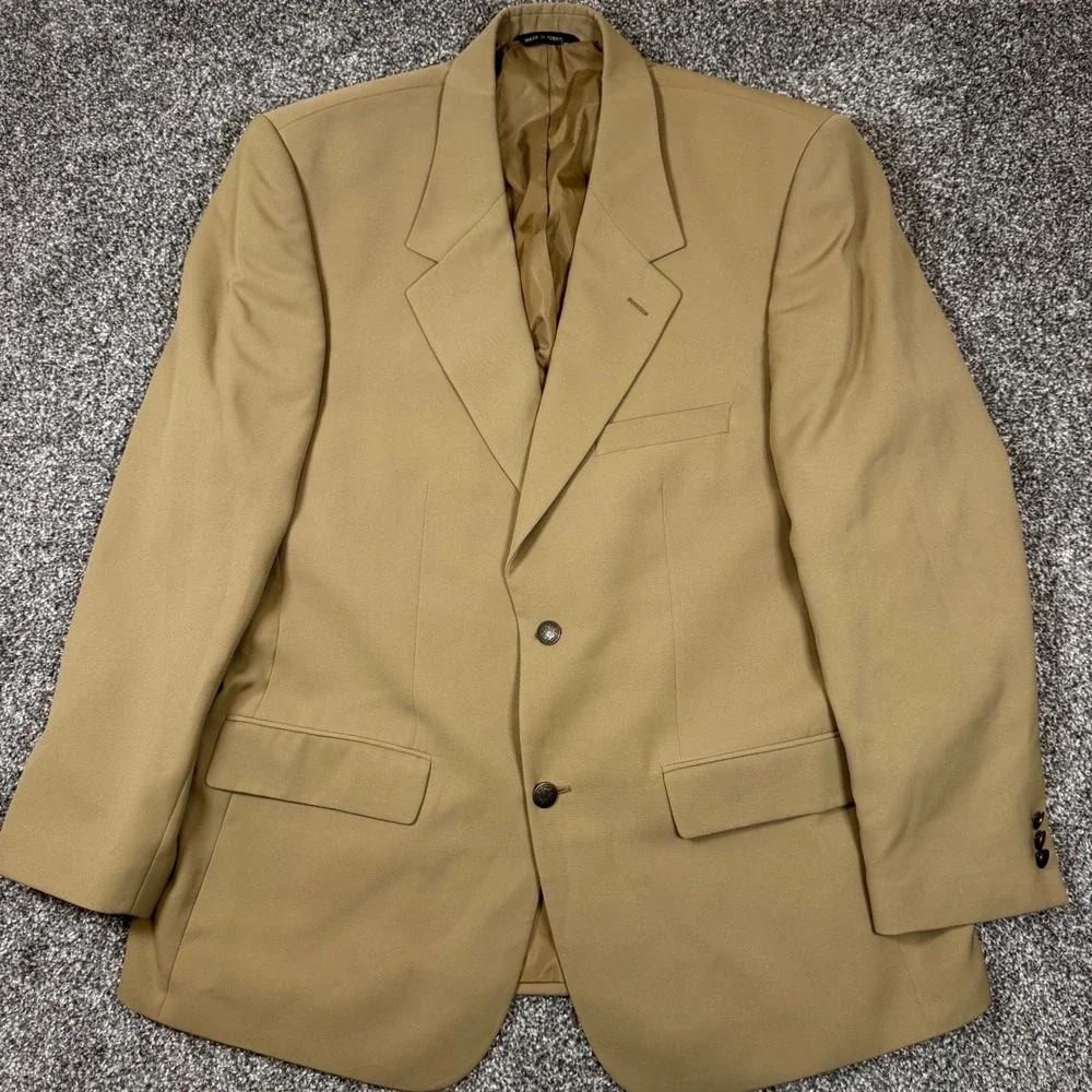 LL Bean Traveler Microfiber Blazer Mens 45R Tan Khaki 2 Button Sport Coat - Picture 2 of 14